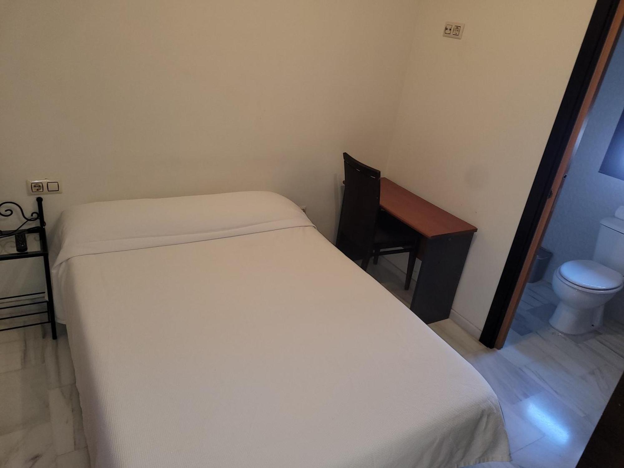 Hostal El Pasaje Puente Genil Εξωτερικό φωτογραφία