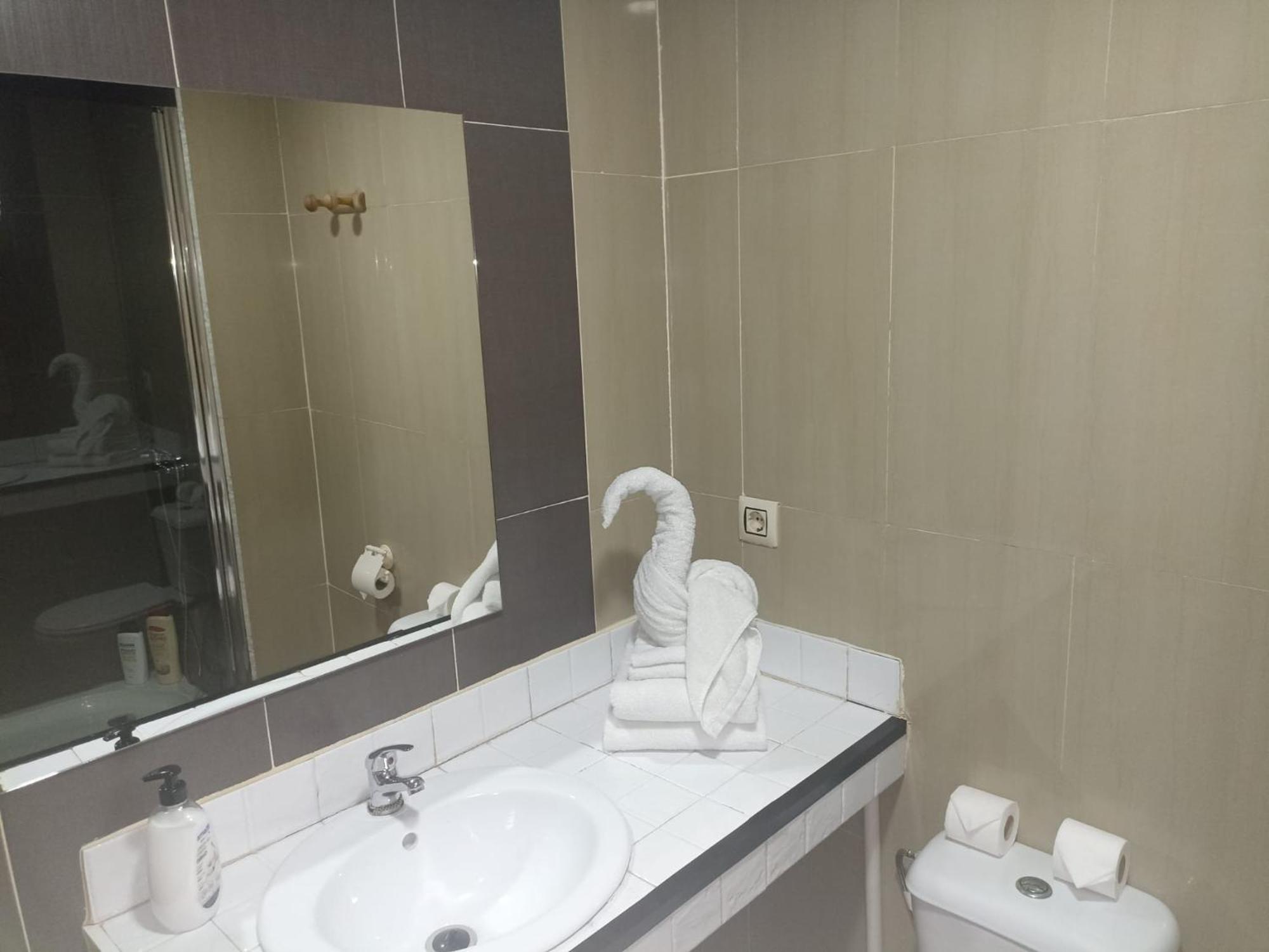 Hostal El Pasaje Puente Genil Εξωτερικό φωτογραφία