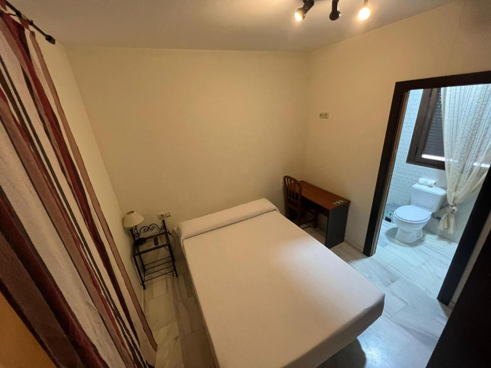 Hostal El Pasaje Puente Genil Εξωτερικό φωτογραφία