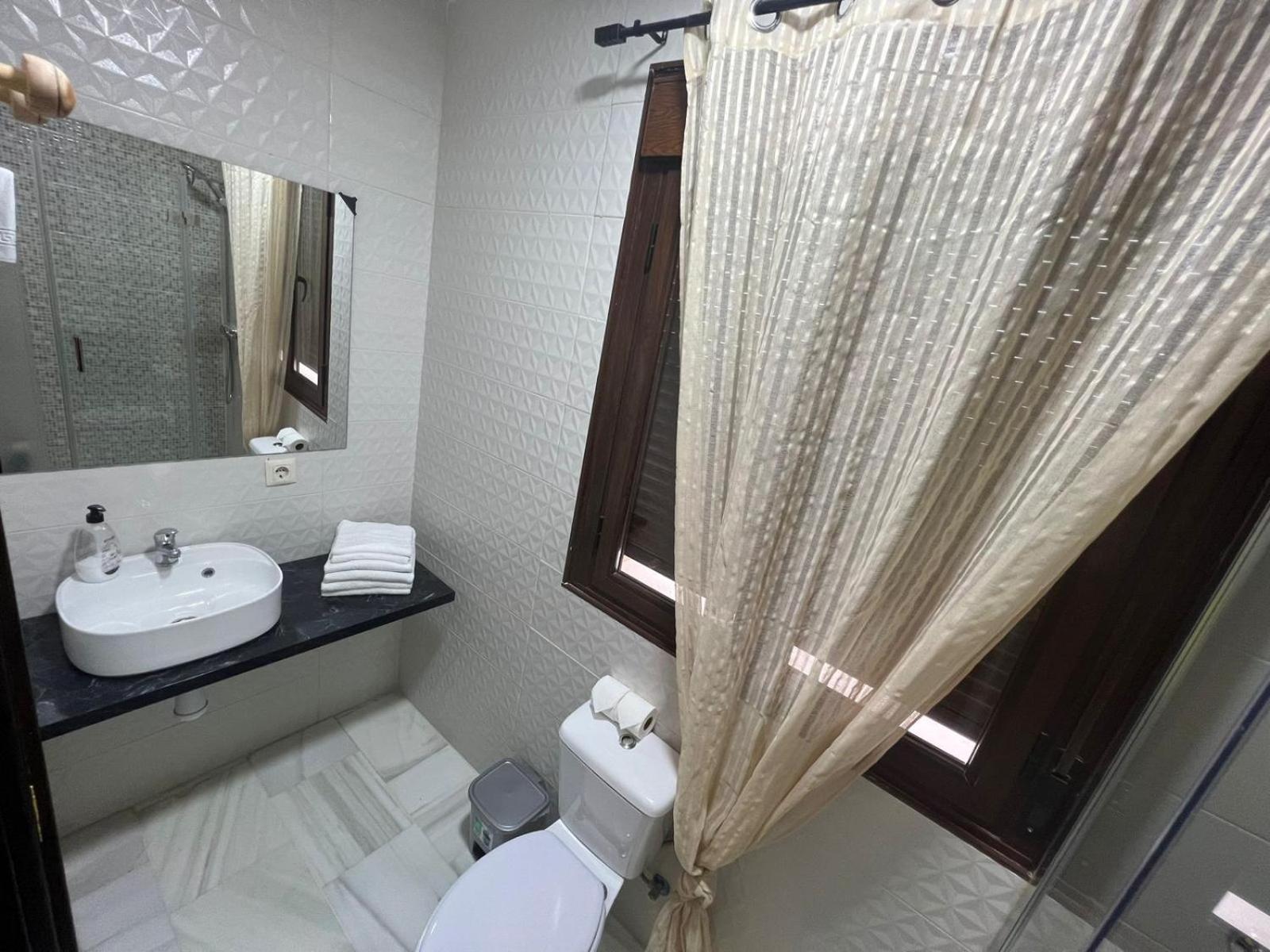 Hostal El Pasaje Puente Genil Εξωτερικό φωτογραφία