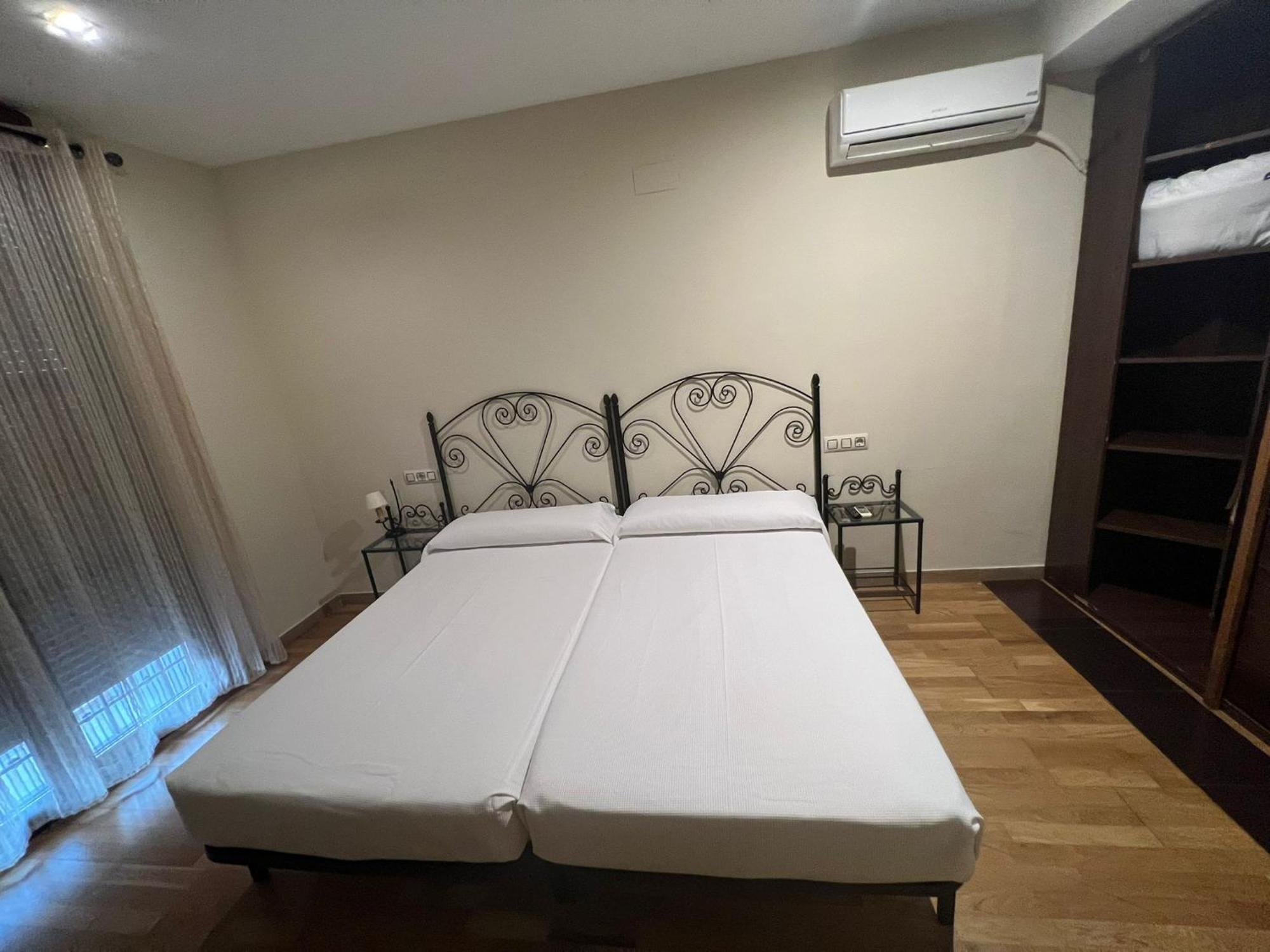 Hostal El Pasaje Puente Genil Εξωτερικό φωτογραφία